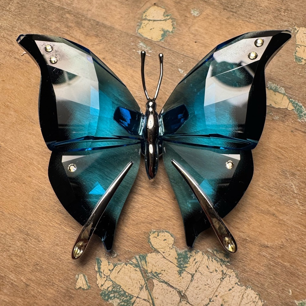 SWAROVSKI PARADISE AMBUR TURQUOISE BUTTERFLY CRYSTAL FIGURINES